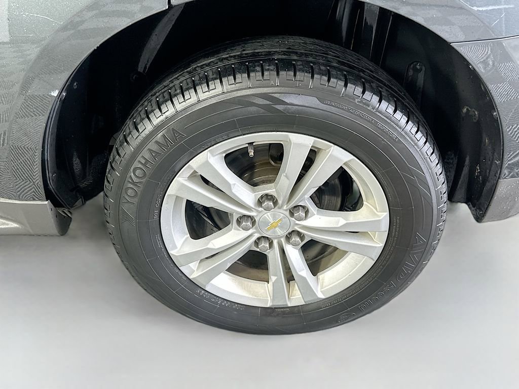 Used 2017 Chevrolet Equinox LS image 27