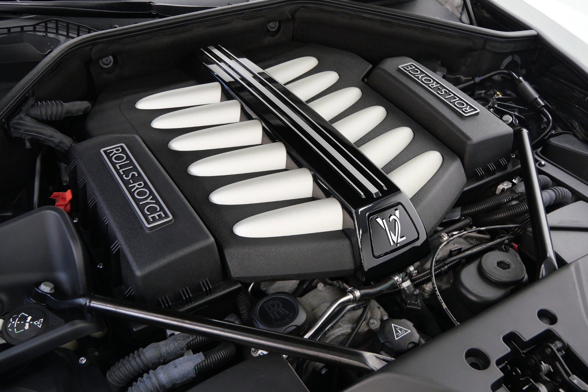 Used 2013 Rolls-Royce Ghost image 42