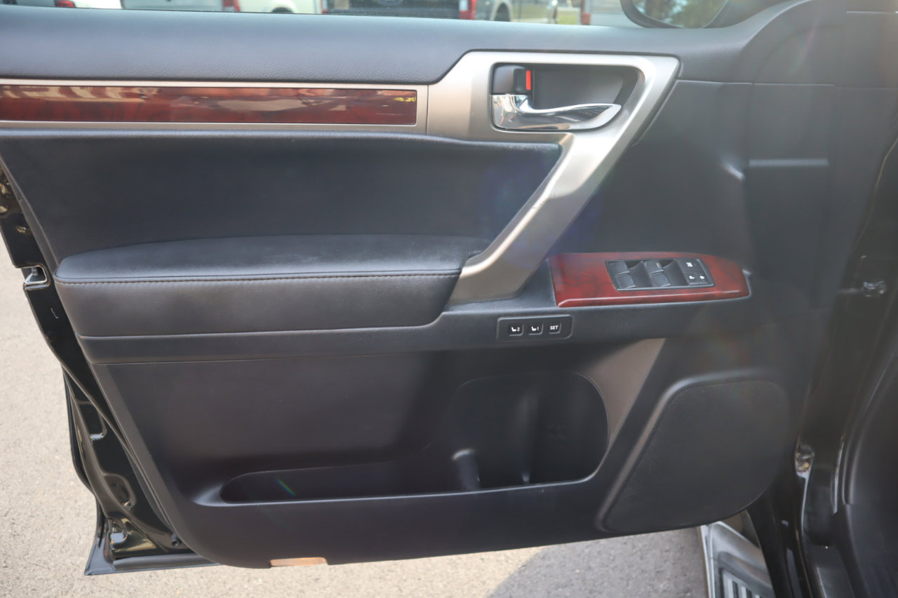 Used 2012 Lexus GX 460 image 13