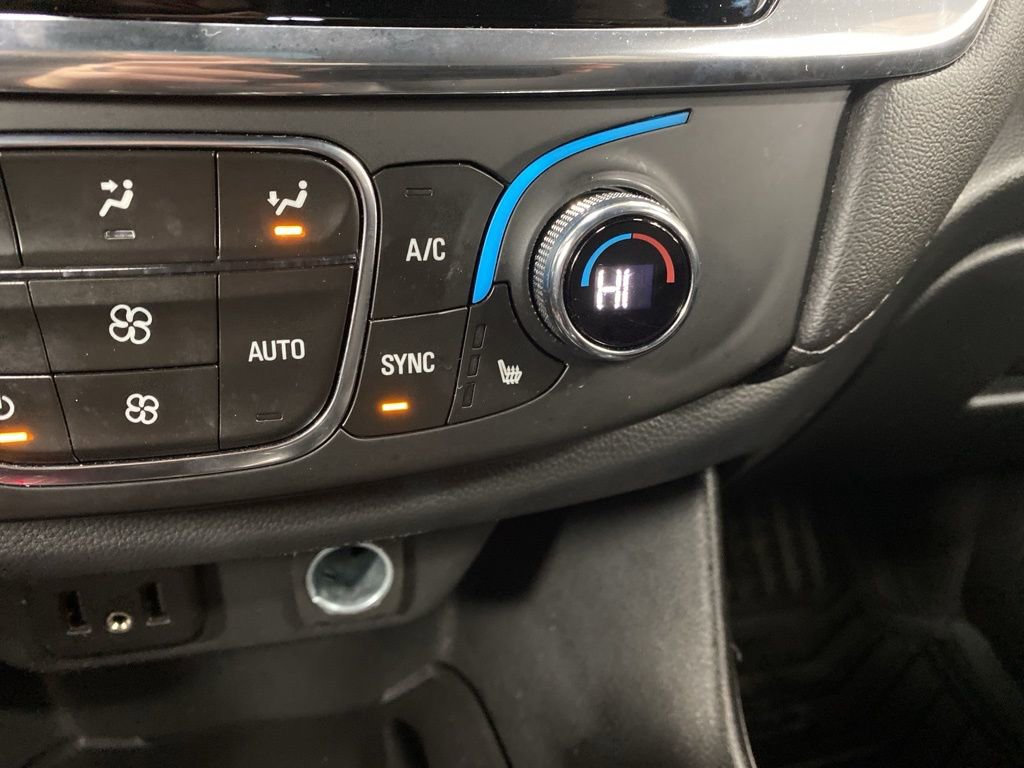 Used 2023 Chevrolet Traverse LT w/ Midnight/Sport Edition image 42