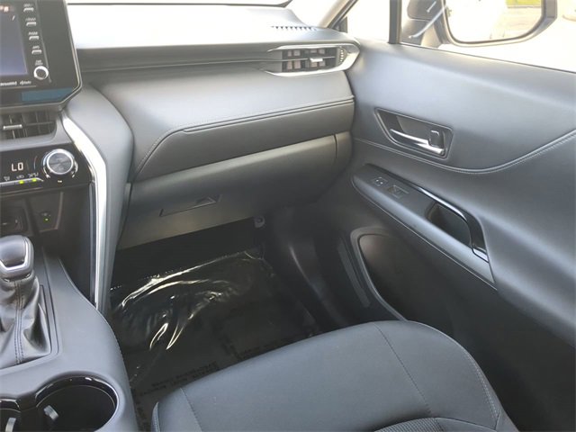 Certified 2022 Toyota Venza LE image 17