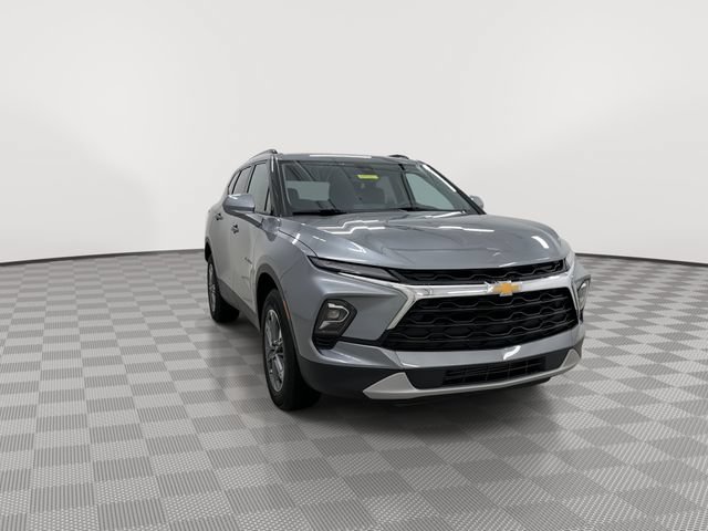 Certified 2024 Chevrolet Blazer LT w/ Convenience Package FWD image 3