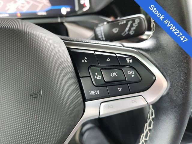 Certified 2024 Volkswagen Taos SEL image 13