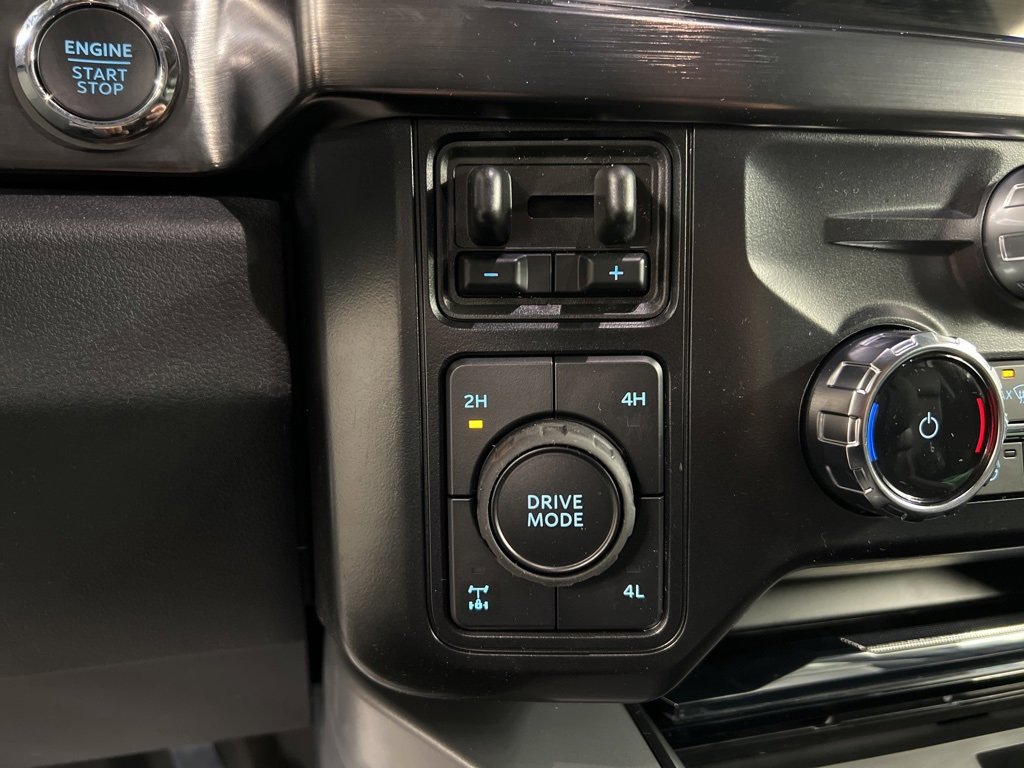 New 2026 Ford F250 Lariat w/ Black Appearance Package image 18