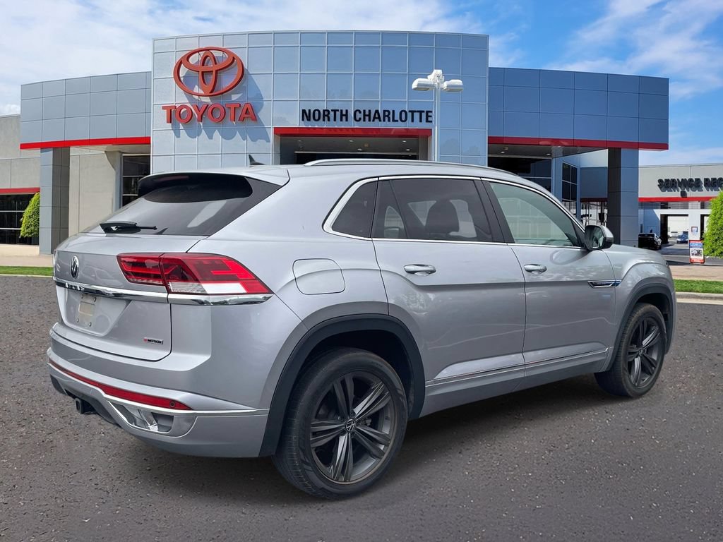 Used 2022 Volkswagen Atlas Cross Sport SEL R-Line AWD/4WD image 6