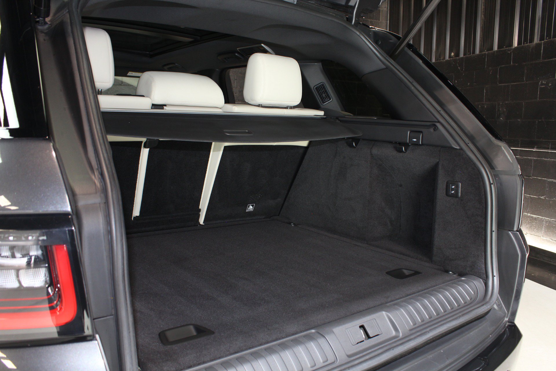 Used 2022 Land Rover Range Rover Sport HST AWD/4WD image 76