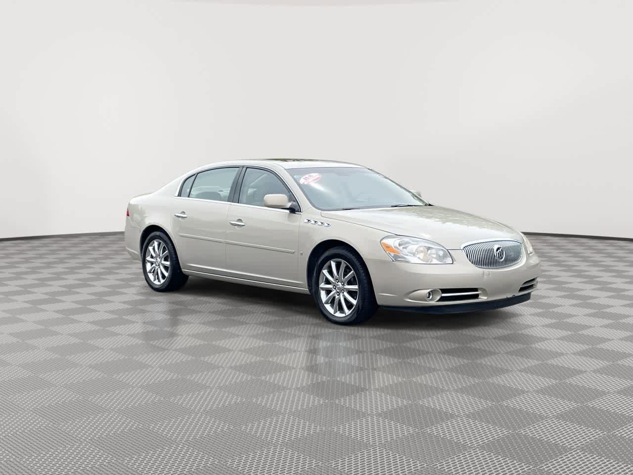 Used 2007 Buick Lucerne CXS w/ Driver Confidence Package FWD image 2