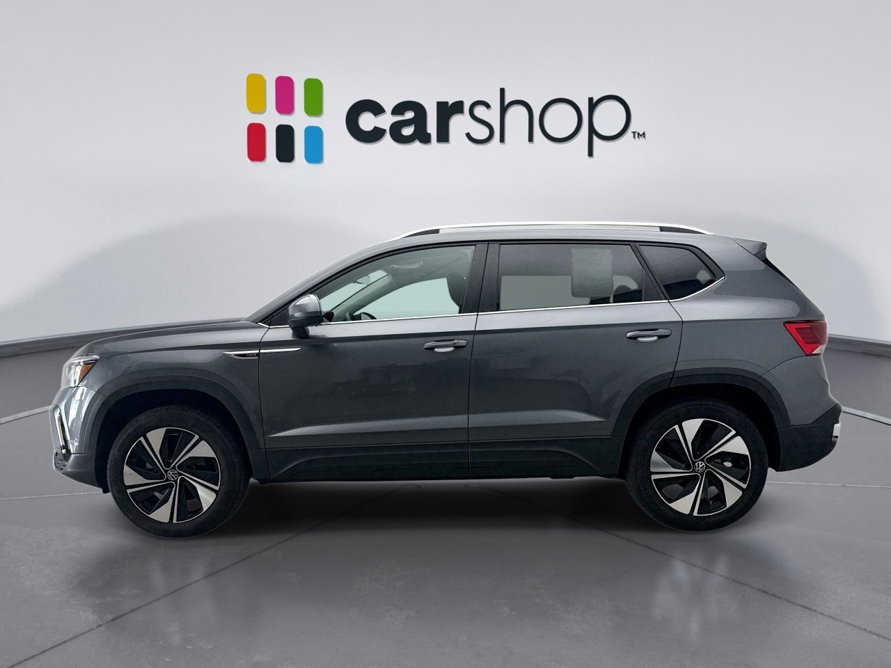 Used 2024 Volkswagen Taos SE AWD/4WD image 2