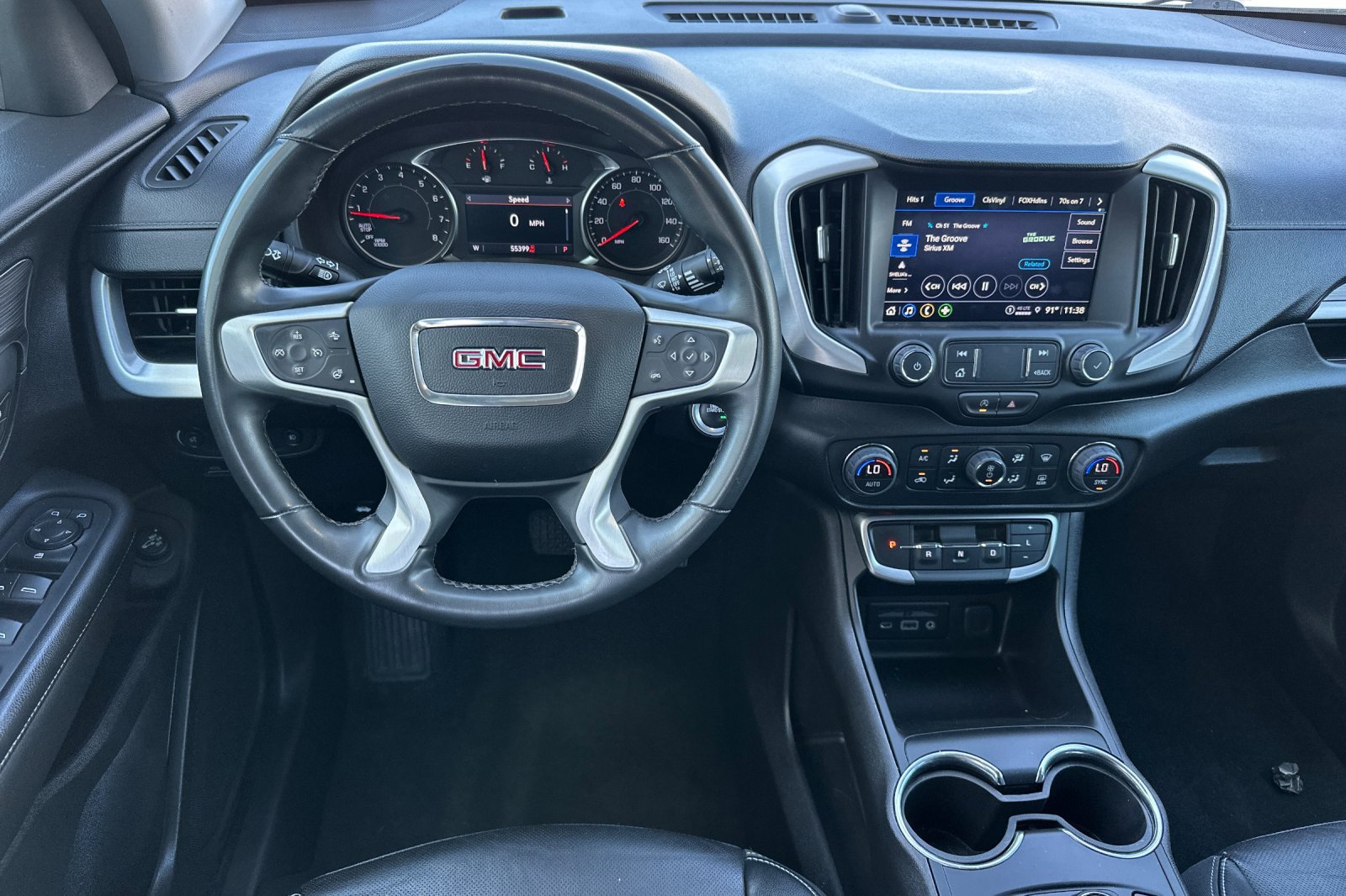 Used 2024 GMC Terrain SLT FWD image 16