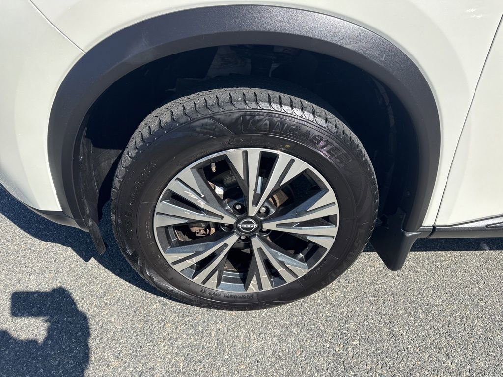 Used 2023 Nissan Rogue SV AWD/4WD image 9