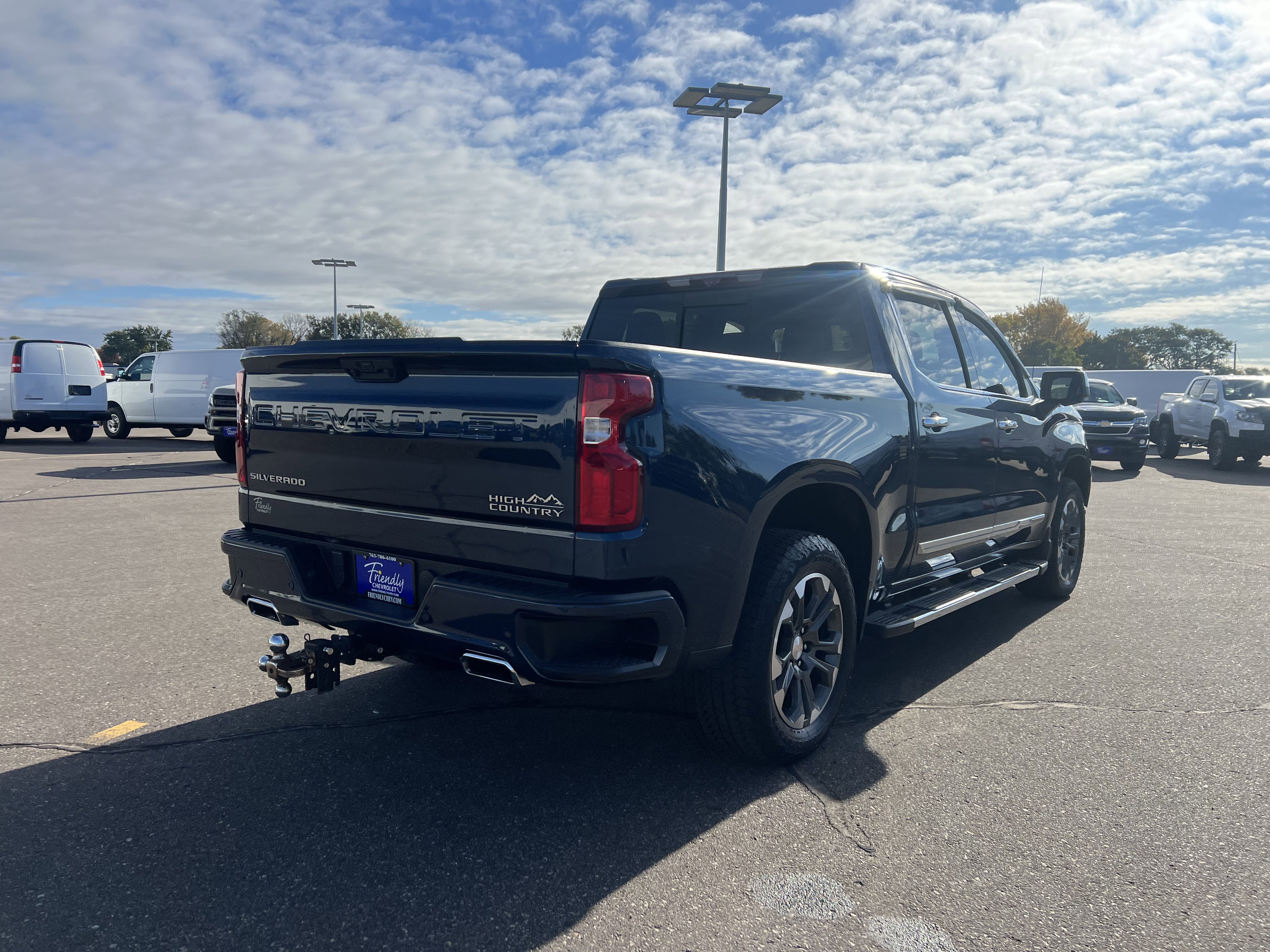 Certified 2022 Chevrolet Silverado 1500 High Country w/ Technology Package image 7