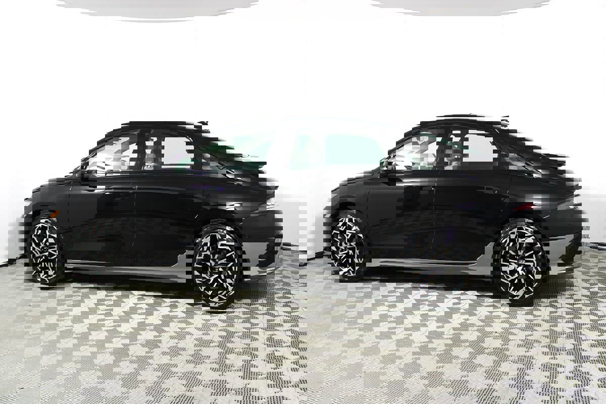 Used 2024 Hyundai Ioniq 6 Limited image 40