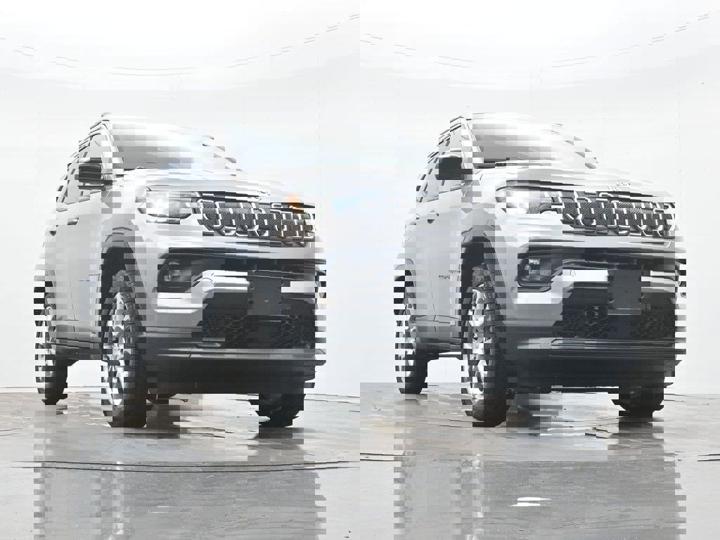 Used 2022 Jeep Compass Latitude image 26