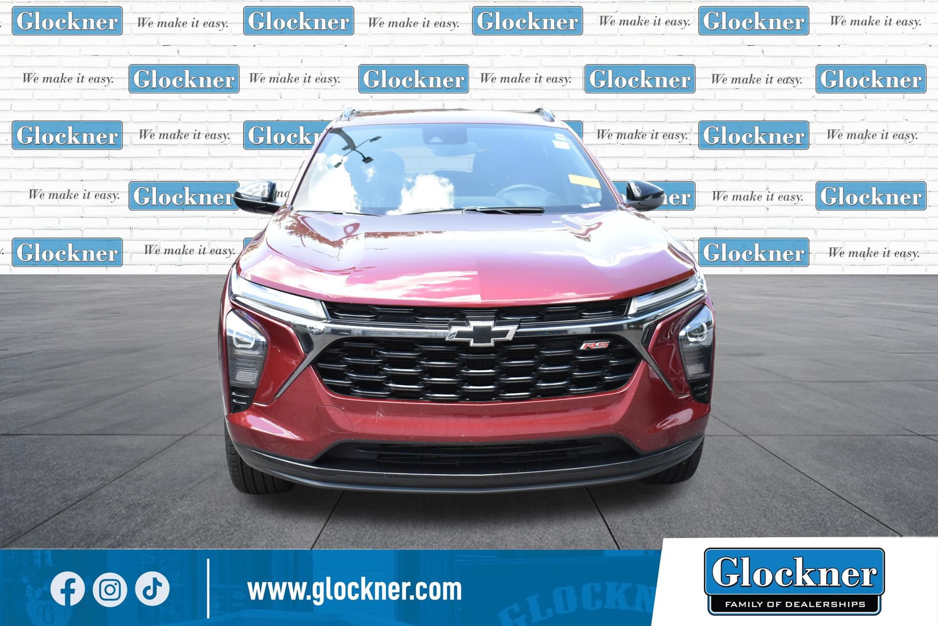 Used 2024 Chevrolet Trax RS w/ Driver Confidence Package FWD image 2