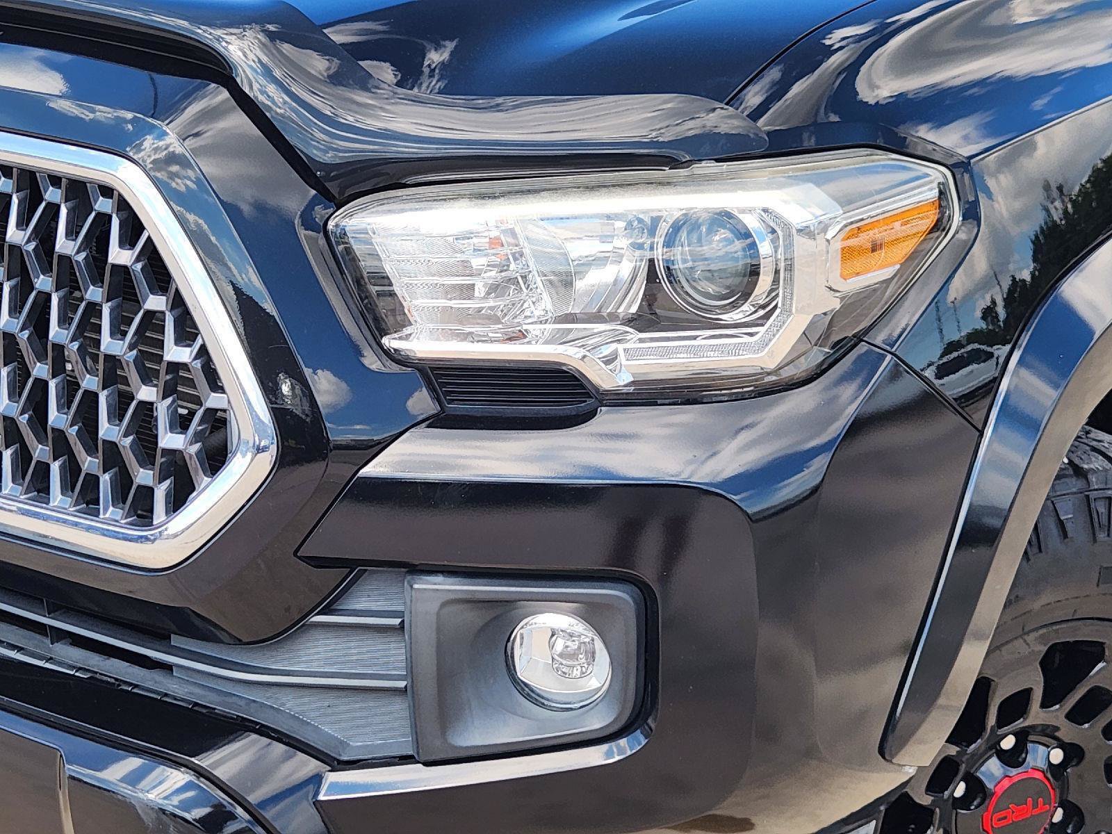 Used 2019 Toyota Tacoma TRD Sport RWD image 9