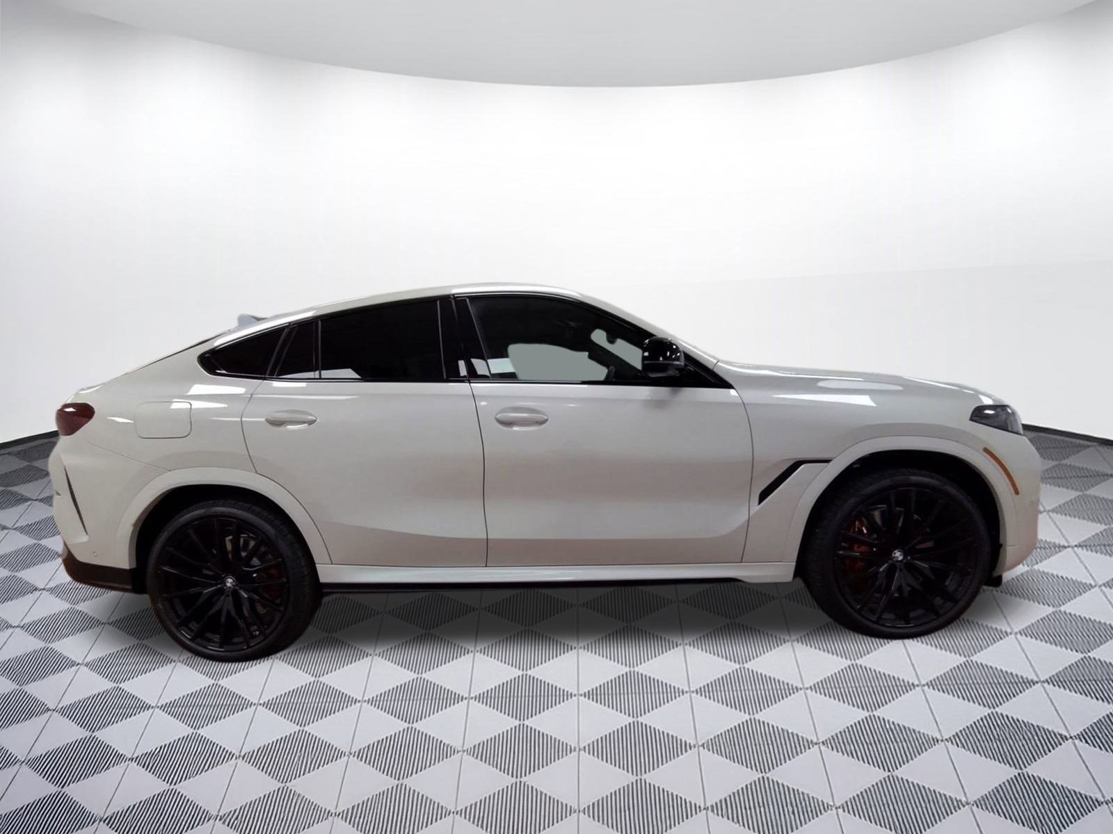 New 2026 BMW X6 M60i image 7