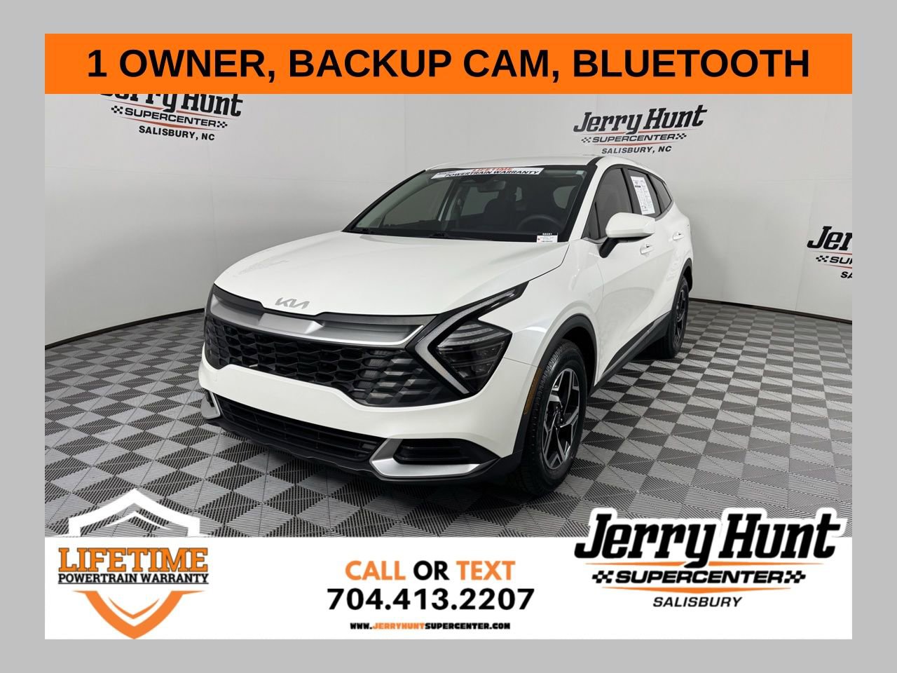 Used 2024 Kia Sportage LX image 1