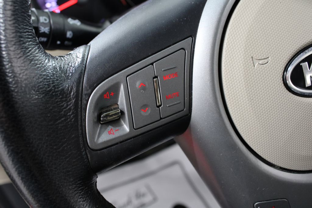 Used 2011 Kia Soul ! FWD image 33