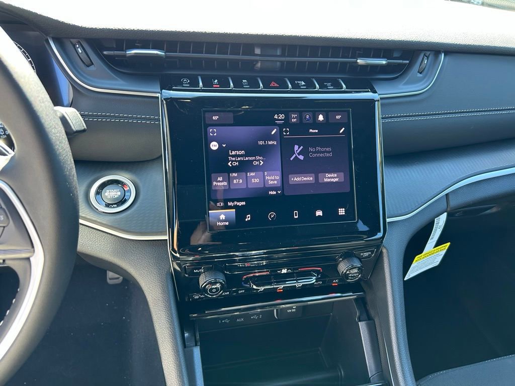 New 2025 Jeep Grand Cherokee Laredo X image 17