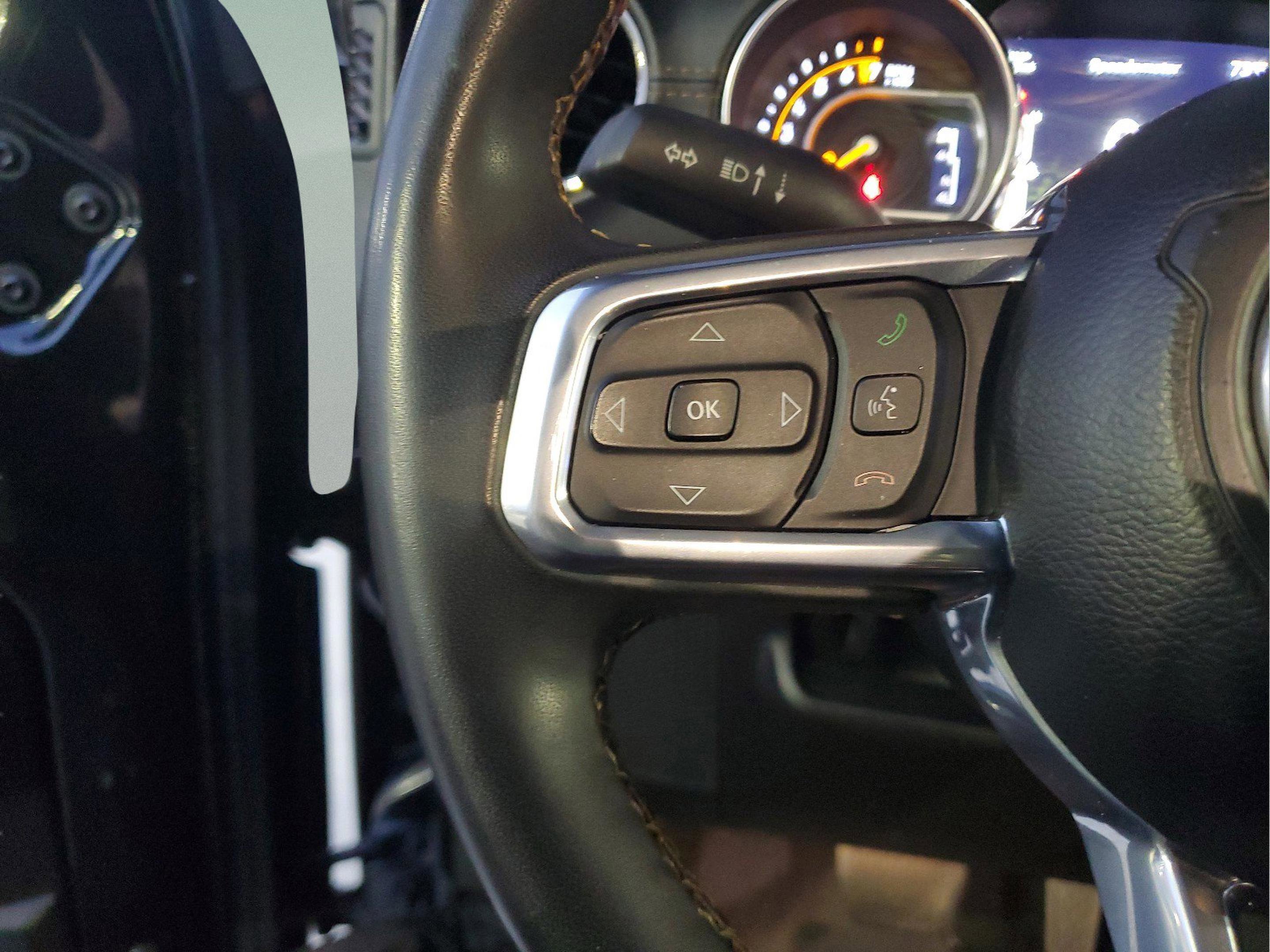 Used 2023 Jeep Gladiator Overland AWD/4WD image 27