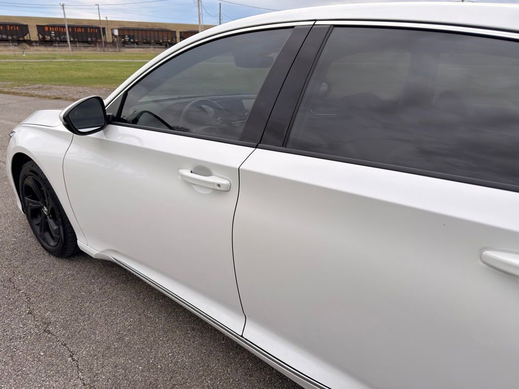 Used 2020 Honda Accord EX-L image 9