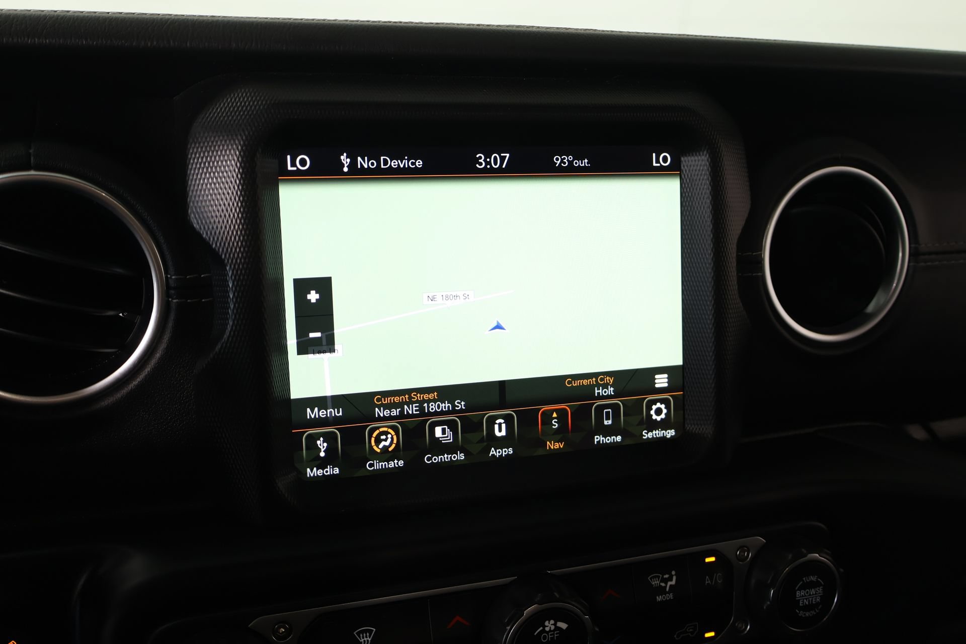 Used 2022 Jeep Gladiator Overland w/ Popular Equipment Package AWD/4WD image 7