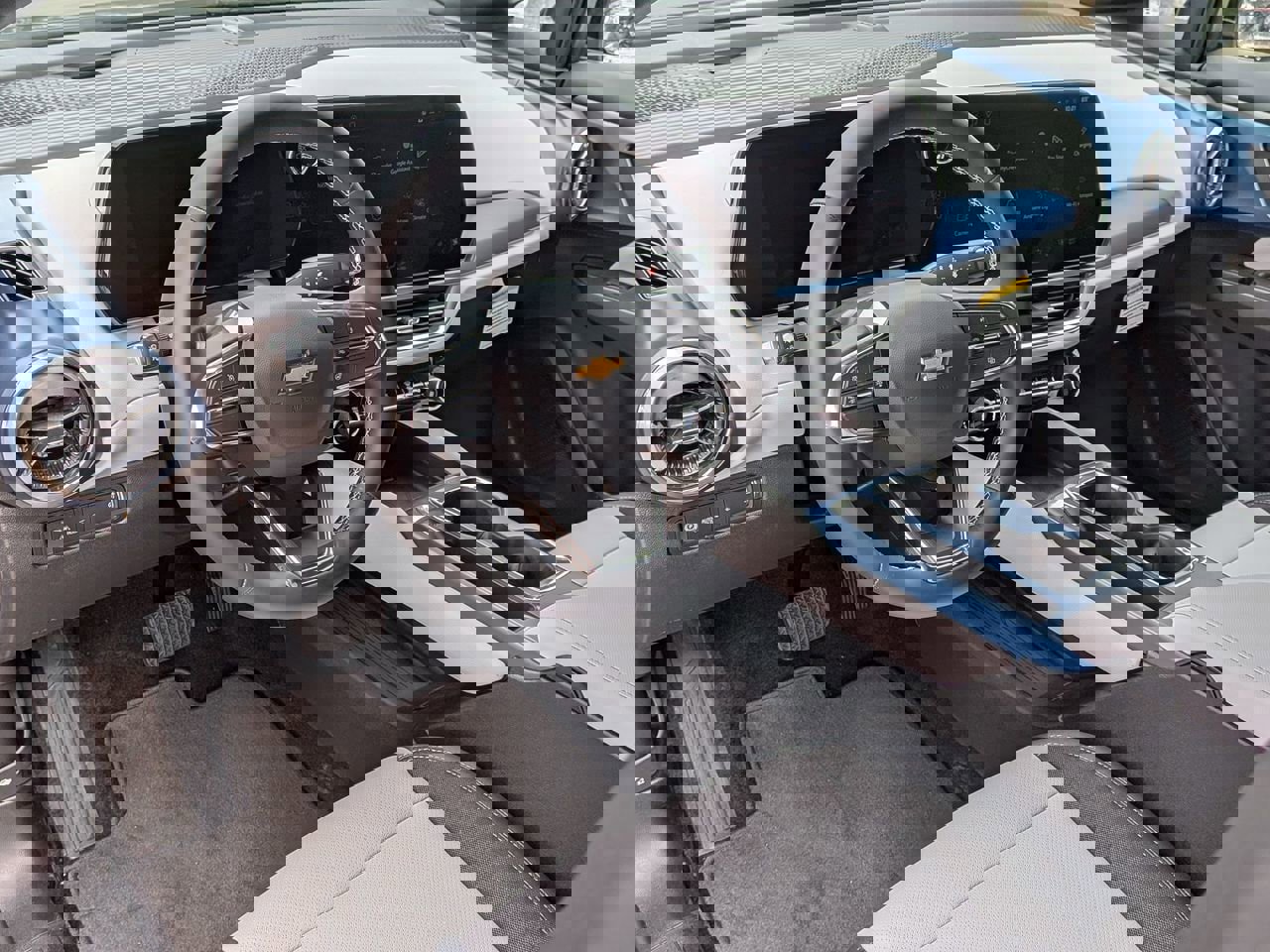 New 2026 Chevrolet Equinox EV LT image 9