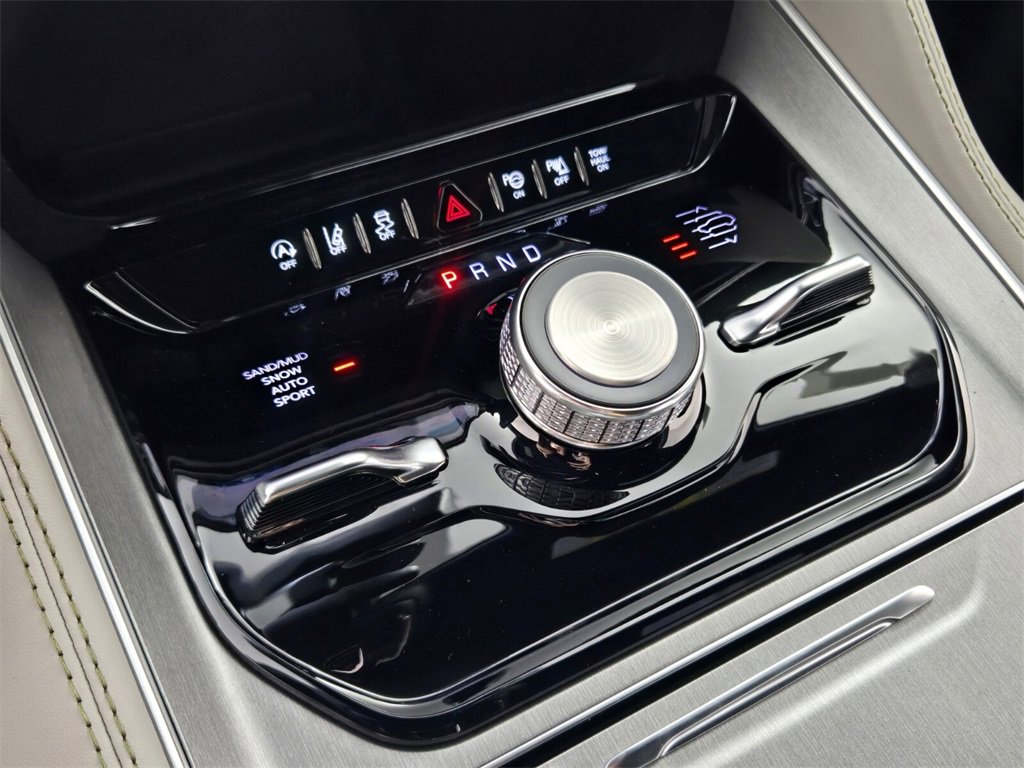 New 2025 Jeep Wagoneer L Series II image 25