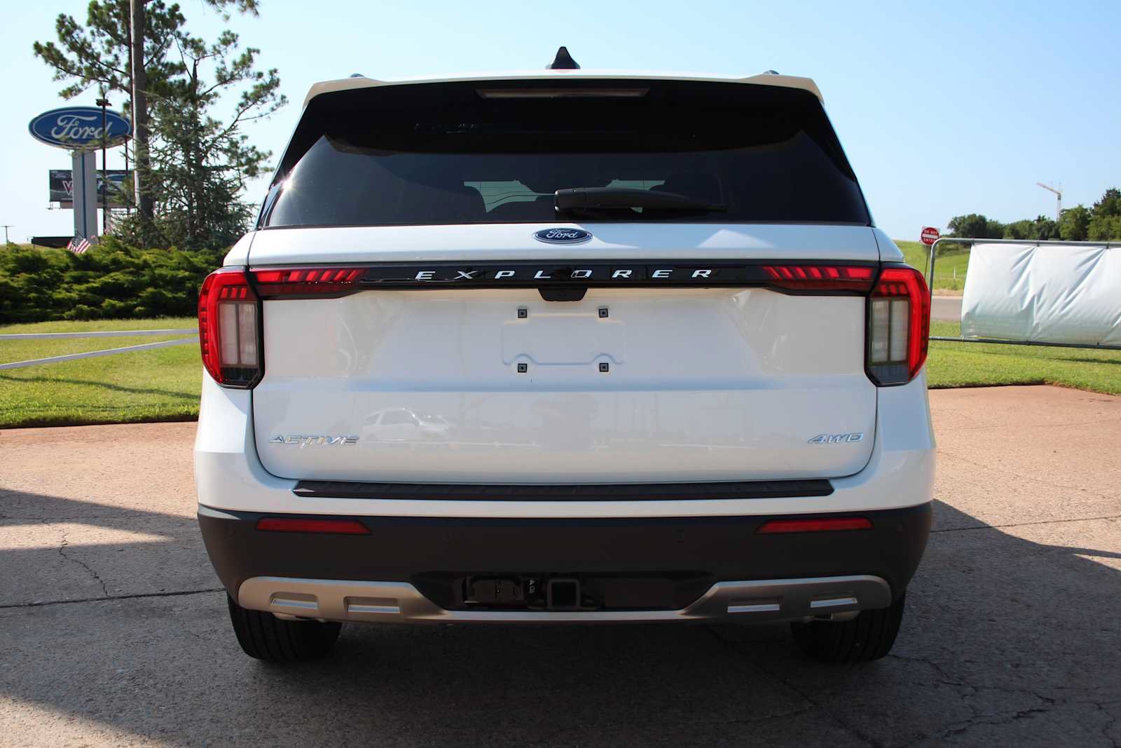 New 2026 Ford Explorer Active w/ Active Comfort Package AWD/4WD image 8