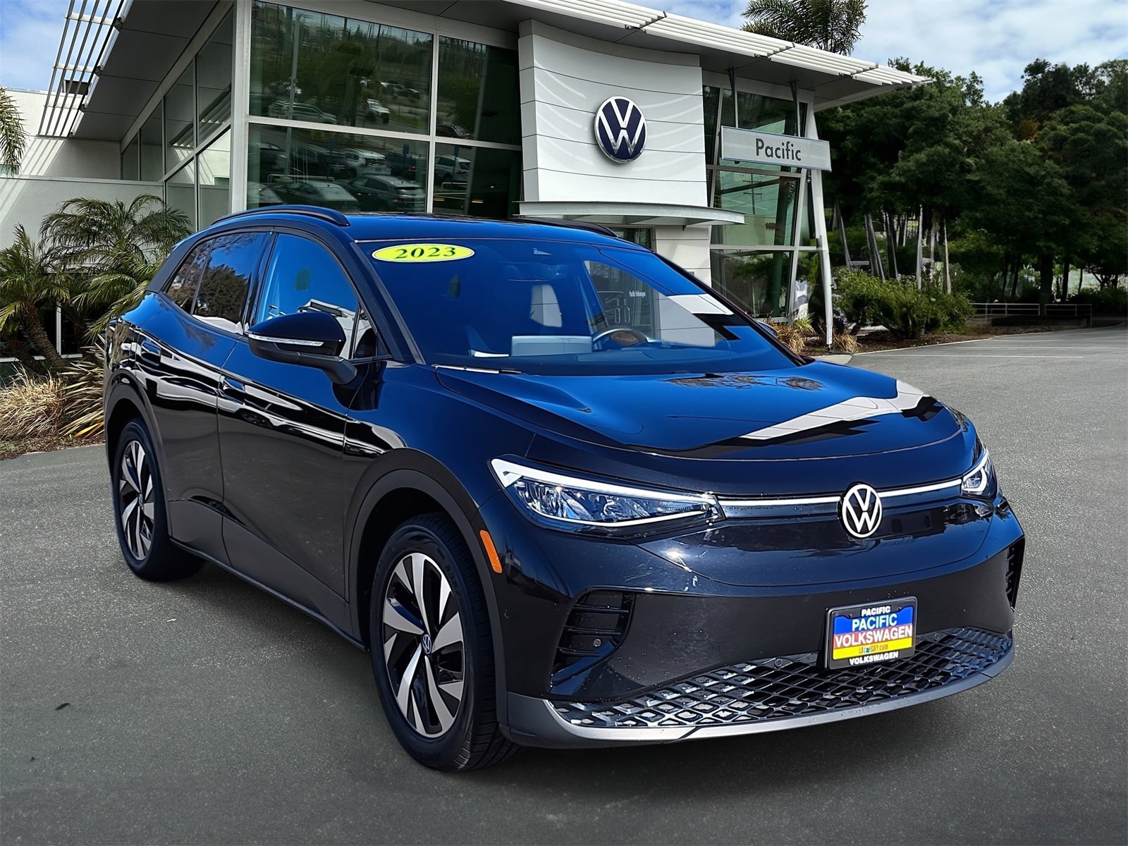 Certified 2023 Volkswagen ID.4 Standard image 3