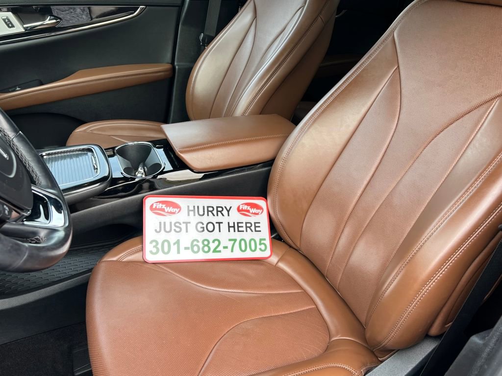 Used 2022 Lincoln Nautilus Reserve w/ Equipment Group 202A image 11