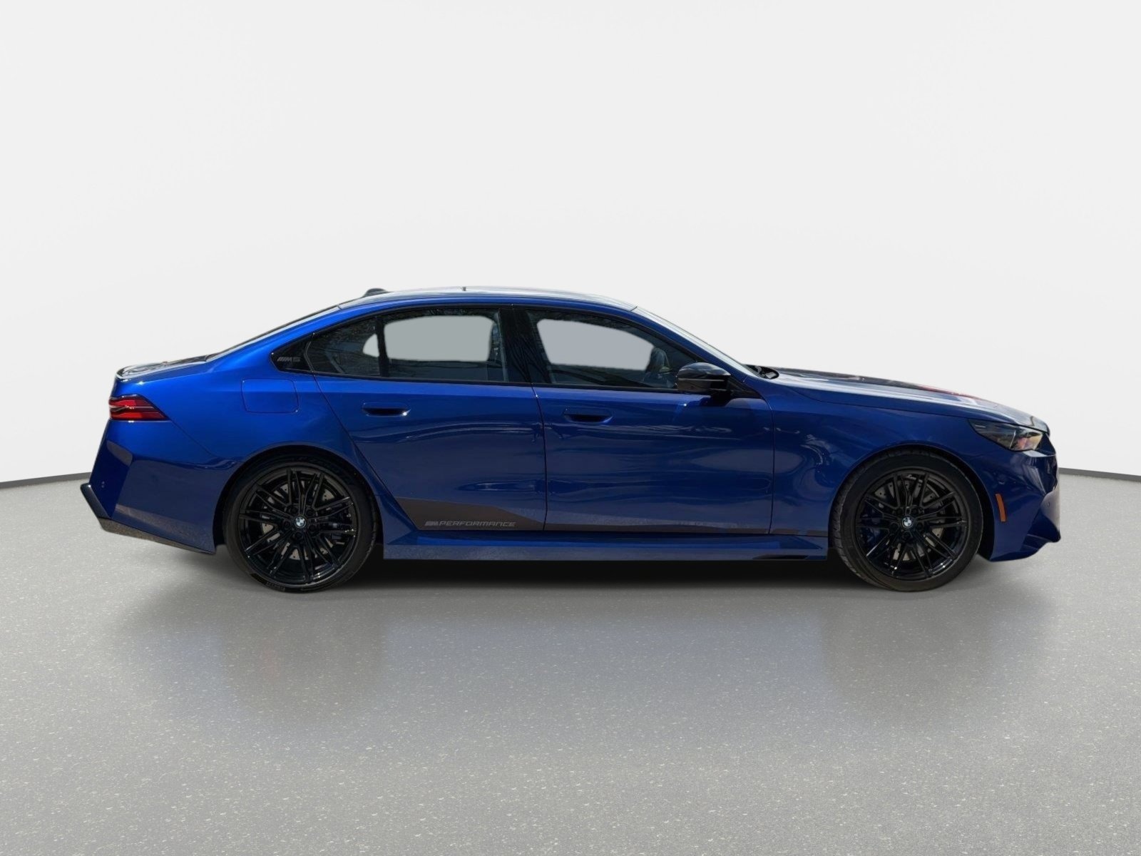 Used 2025 BMW M5 AWD/4WD image 2