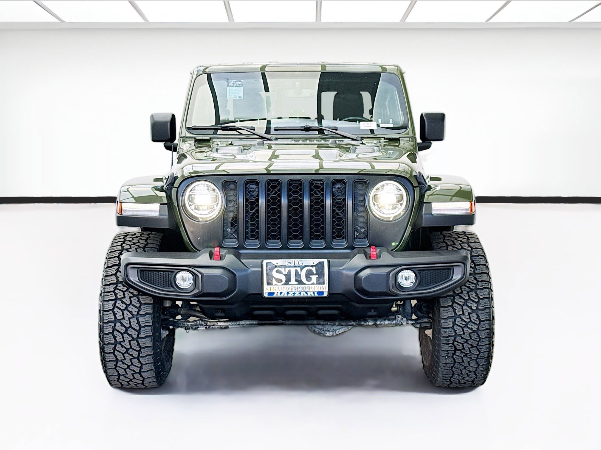 Used 2022 Jeep Gladiator Rubicon w/ LED Lighting Group AWD/4WD image 2