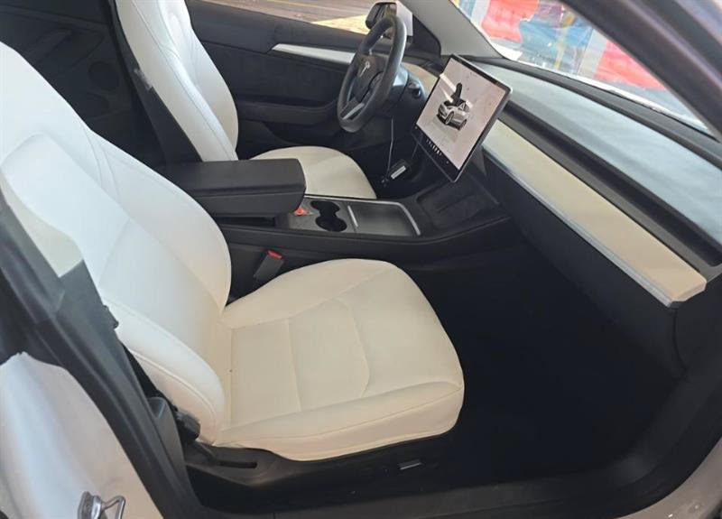Used 2023 Tesla Model 3 Standard Range RWD image 5