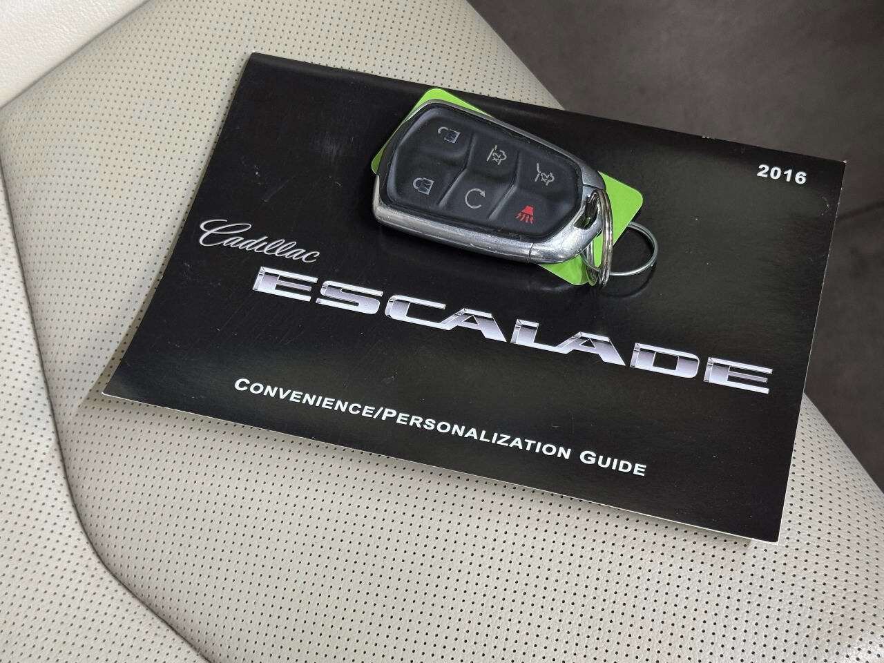 Used 2016 Cadillac Escalade ESV Premium AWD/4WD image 48