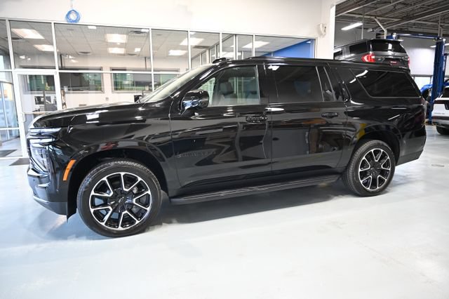 New 2026 Chevrolet Suburban RST w/ RST Capability Package AWD/4WD image 6