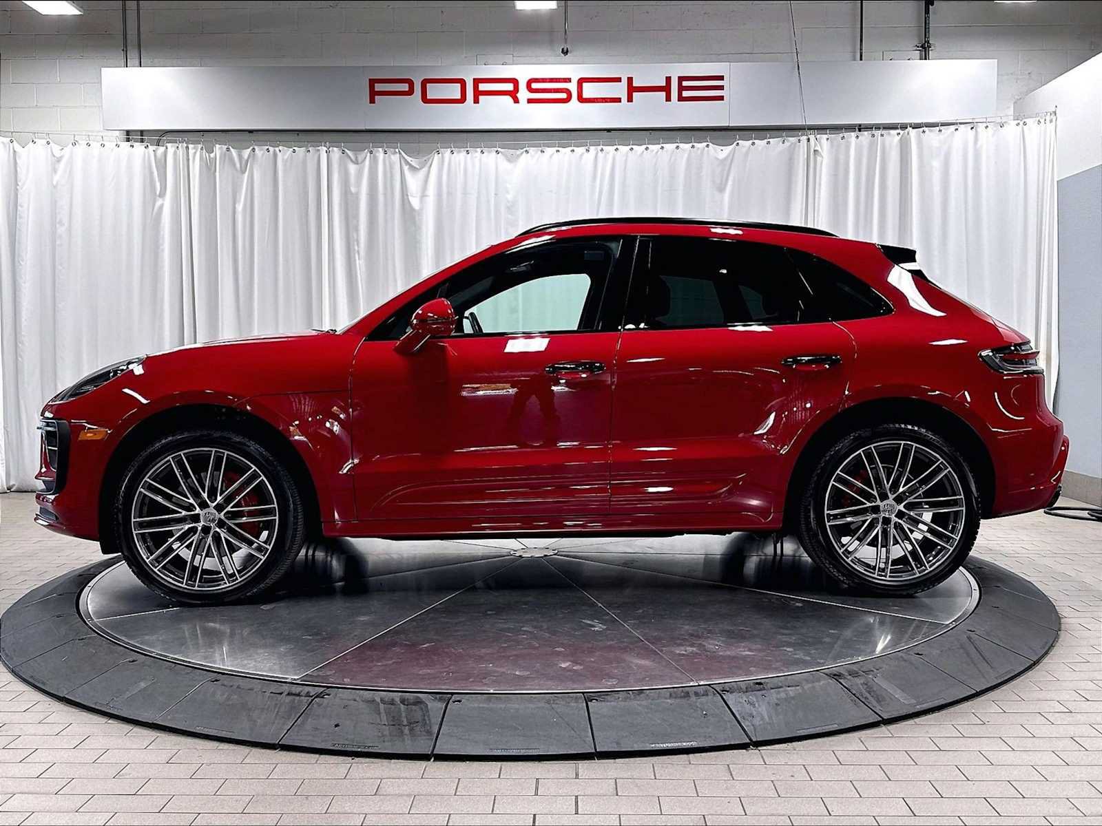 Used 2026 Porsche Macan S AWD/4WD image 2