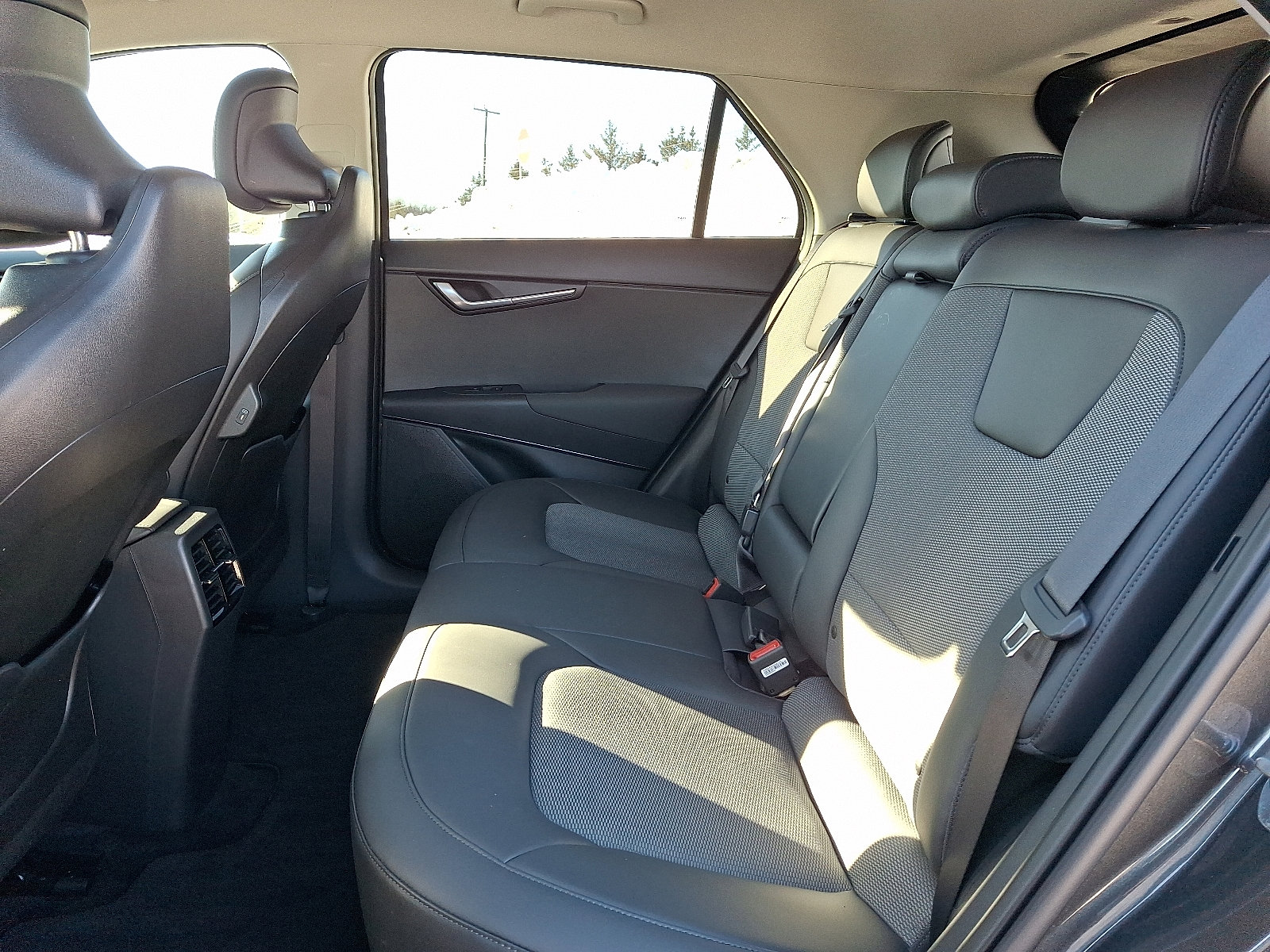 Used 2024 Kia Niro Wind w/ Wind Preserve Package image 10