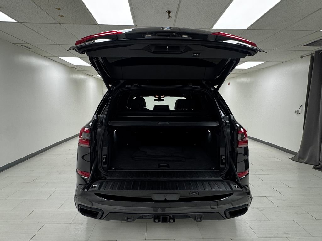 Used 2019 BMW X5 xDrive50i w/ M Sport Package image 39