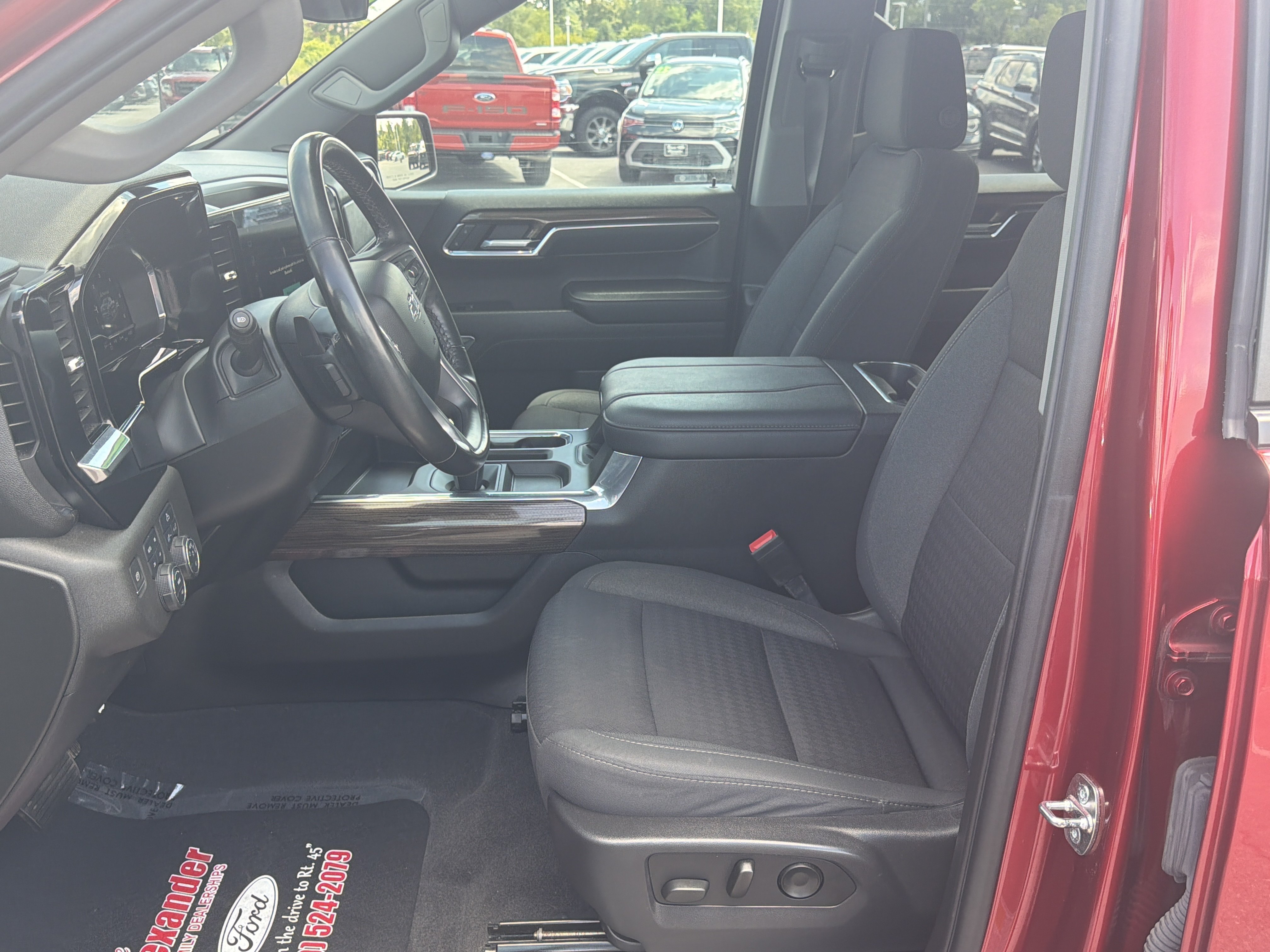 Used 2023 Chevrolet Silverado 1500 RST AWD/4WD image 12