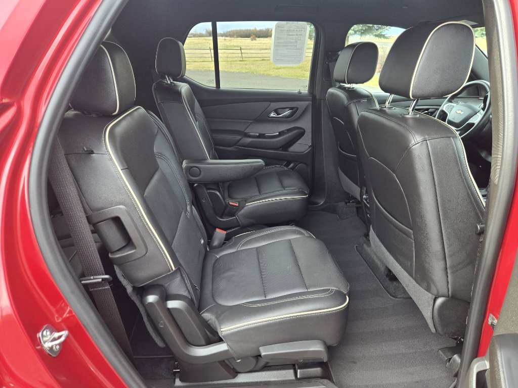 Used 2023 Chevrolet Traverse Premier image 23