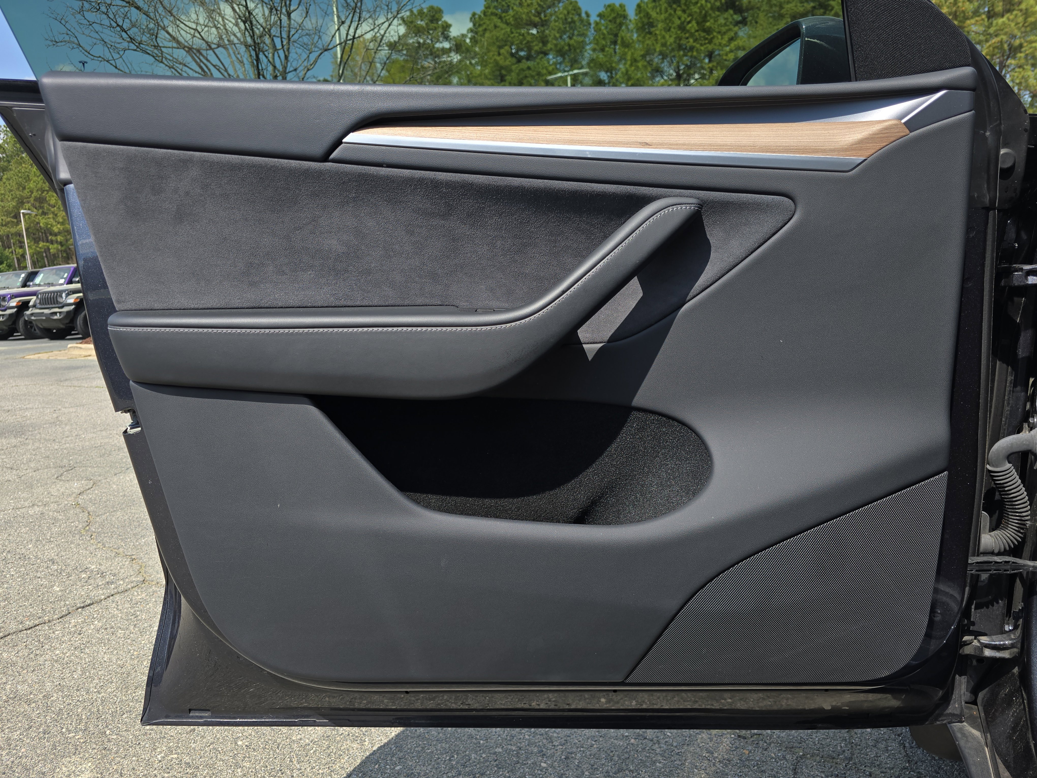 Used 2024 Tesla Model Y Long Range image 26