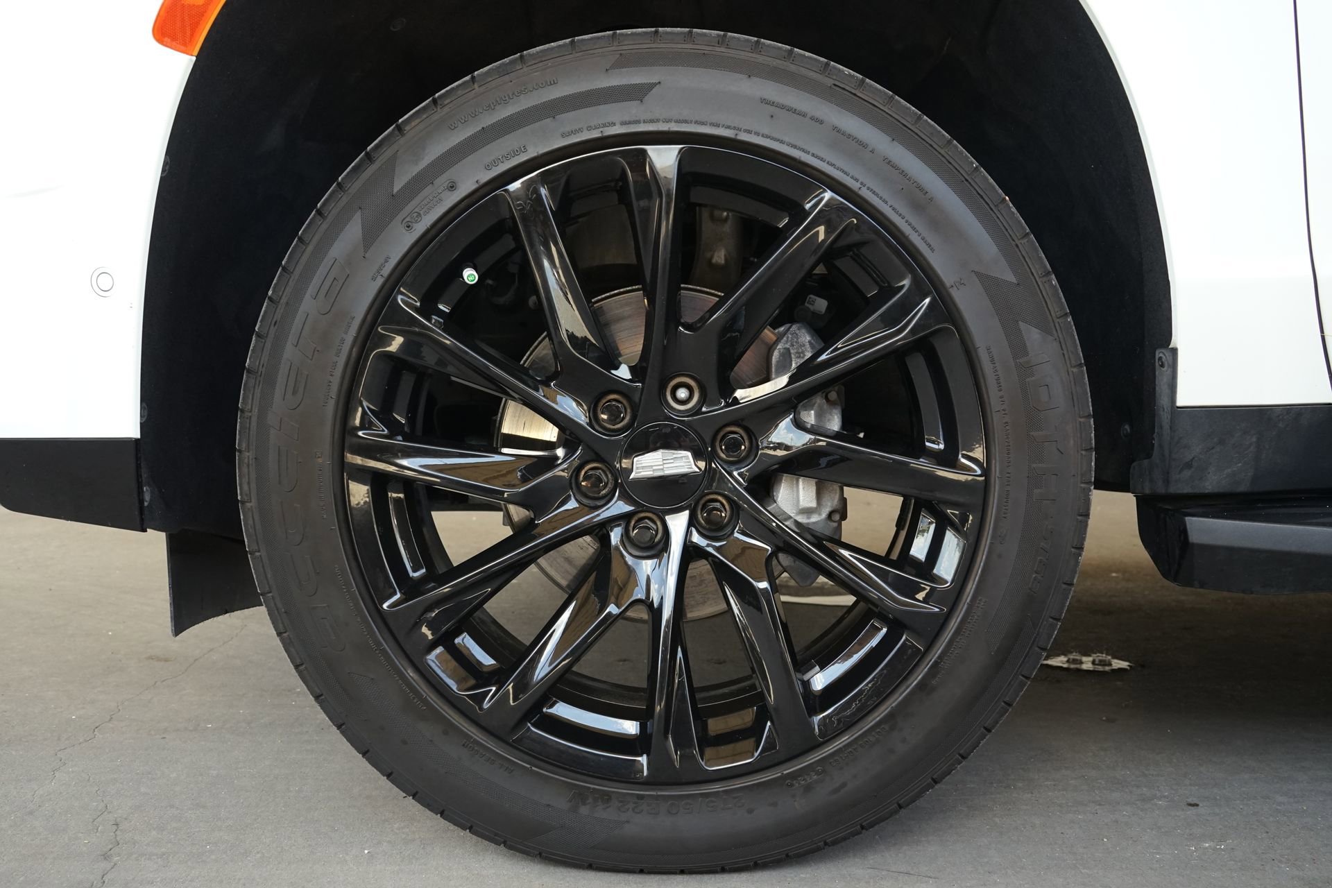 Used 2023 Cadillac Escalade Sport Platinum w/ LPO, ONYX Package RWD image 40