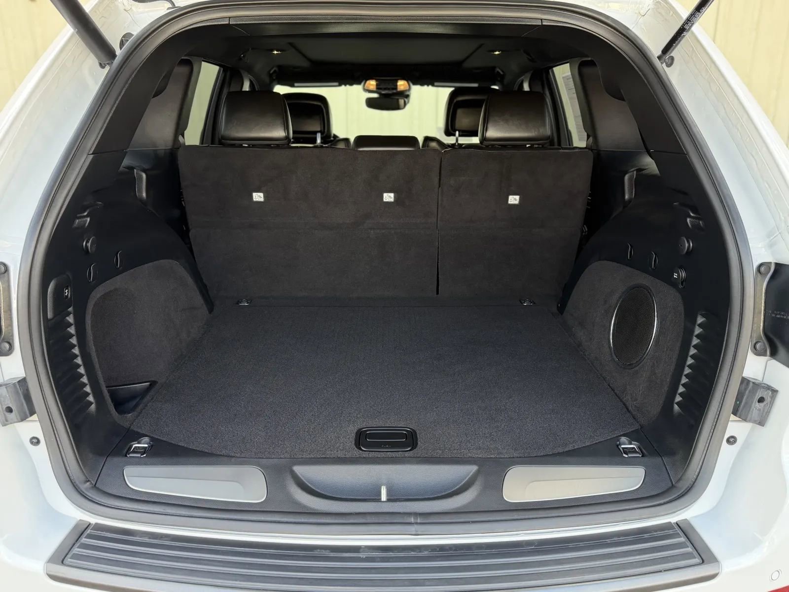 Used 2020 Jeep Grand Cherokee High Altitude image 17