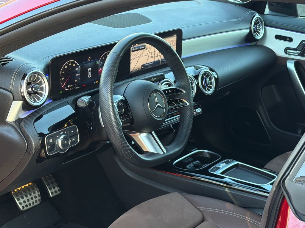 Used 2025 Mercedes-Benz CLA 250 4MATIC image 14