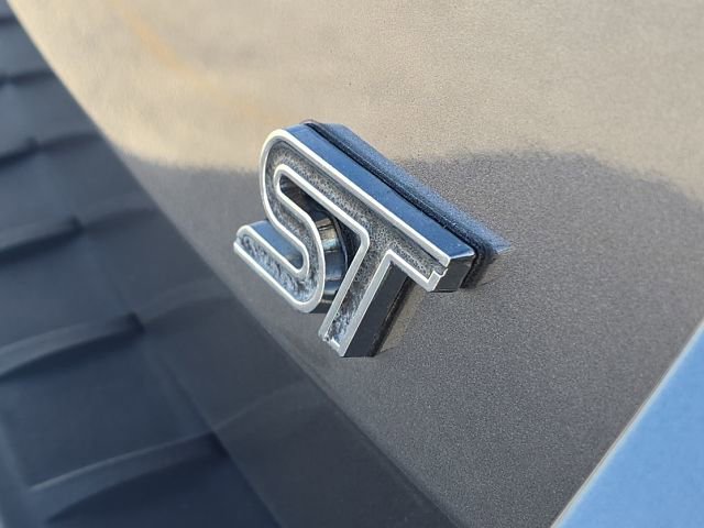 Used 2024 Ford Explorer ST w/ Equipment Group 401A image 9