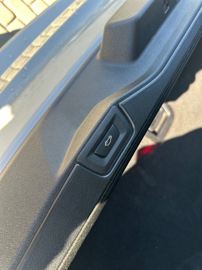 Used 2021 BMW X5 M50i image 12