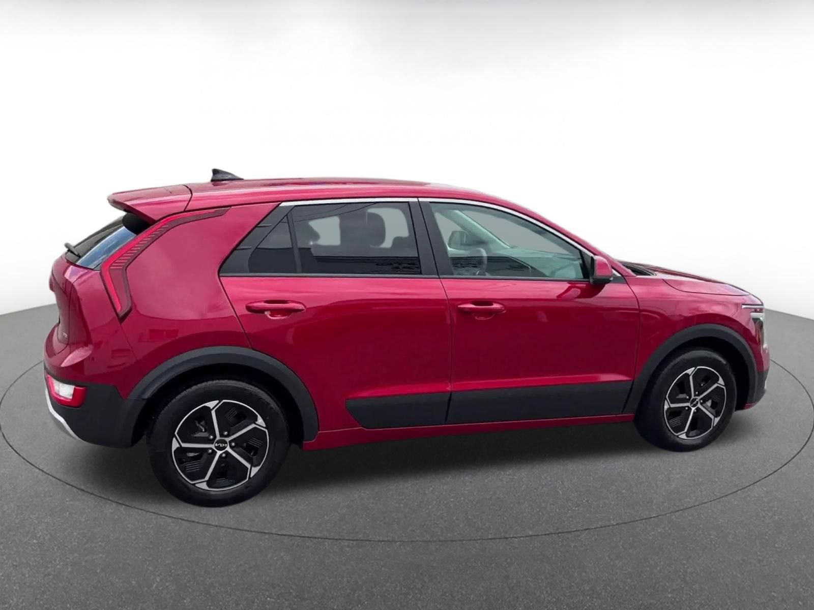 Used 2026 Kia Niro LX FWD image 16