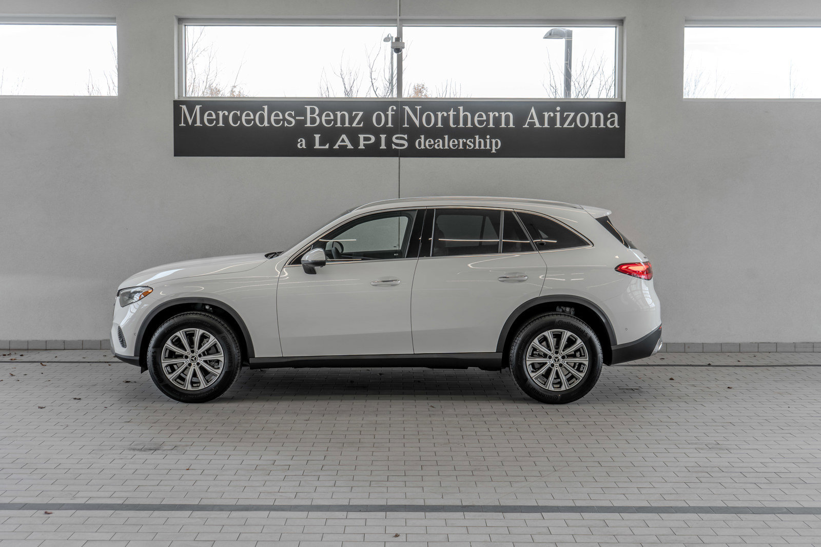 New 2026 Mercedes-Benz GLC 300 4MATIC image 2