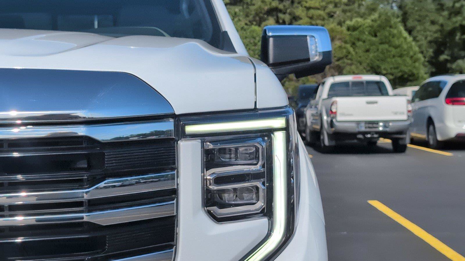 New 2026 GMC Sierra 1500 SLT w/ SLT Premium Plus Package AWD/4WD image 13
